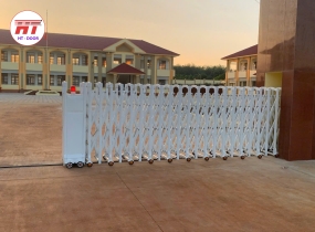 CỬA CỔNG XẾP ĐỒNG PHÚ BÌNH PHƯỚC 